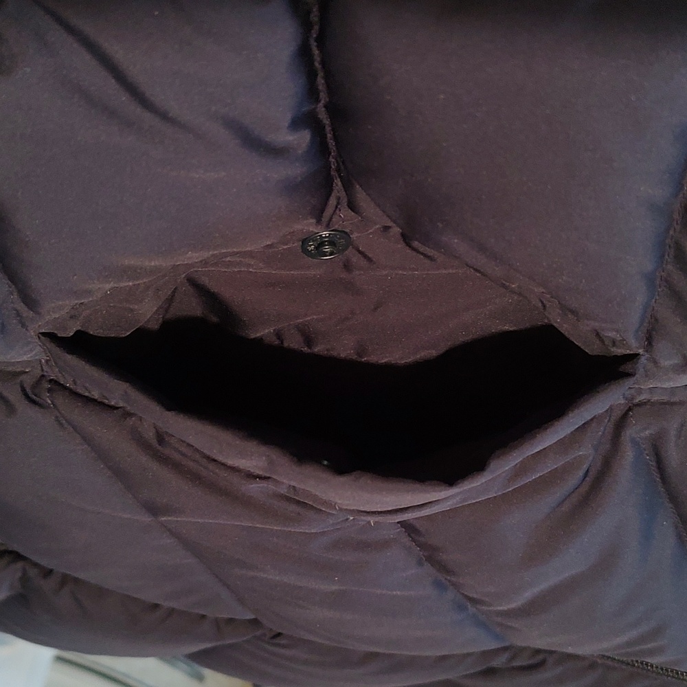 VEST - Picture 3 of 4